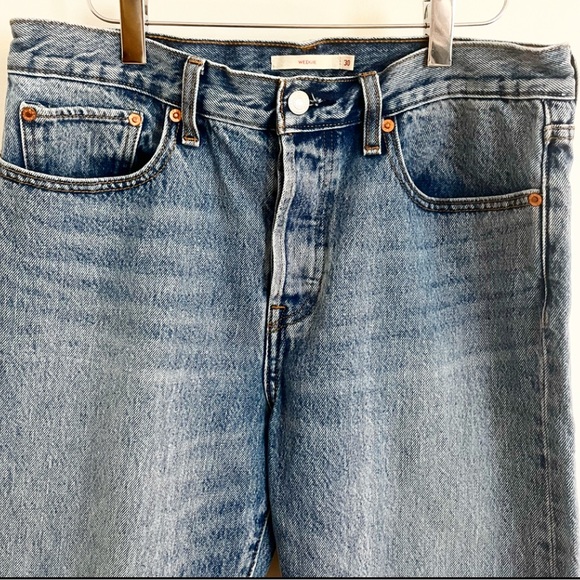 Levi’s 501 Wedgie Medium Wash Jeans Denim Size 30 - Picture 3 of 9